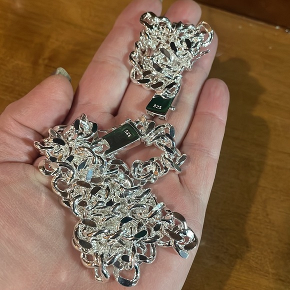 New heavy bracelet and necklace set - Picture 2 of 6